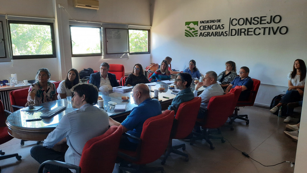 imagen El equipo de Autoevaluación Institucional de la UNCUYO presentó su informe en la Facultad de Ciencias Agrarias