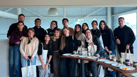 imagen Estudiantes de Bromatología realizaron una salida técnica a la empresa Huertana