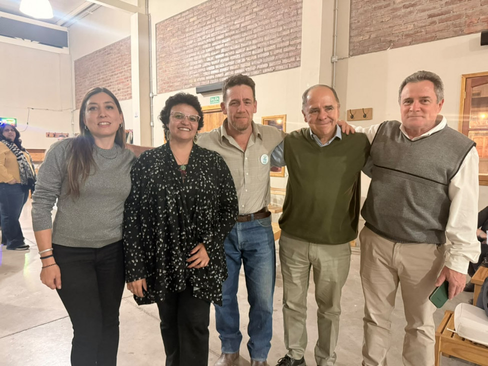 imagen La ASAHO reconoció la trayectoria de Galmarini y la organización del Congreso de Horticultura en Agrarias