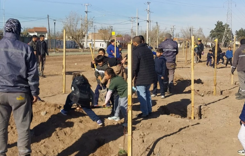 imagen La Facultad de Ciencias Agrarias impulsa la creación de microbosques en Luján