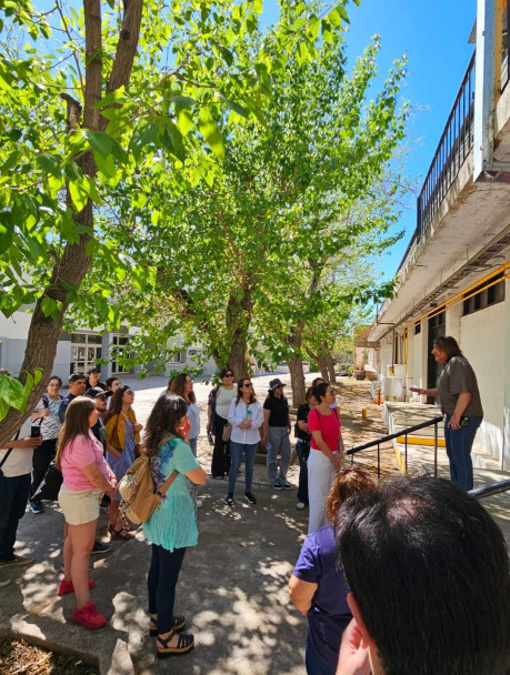 imagen APEHUN visitó la Facultad de Ciencias Agrarias en el marco de las Jornadas de Enseñanza de la Historia