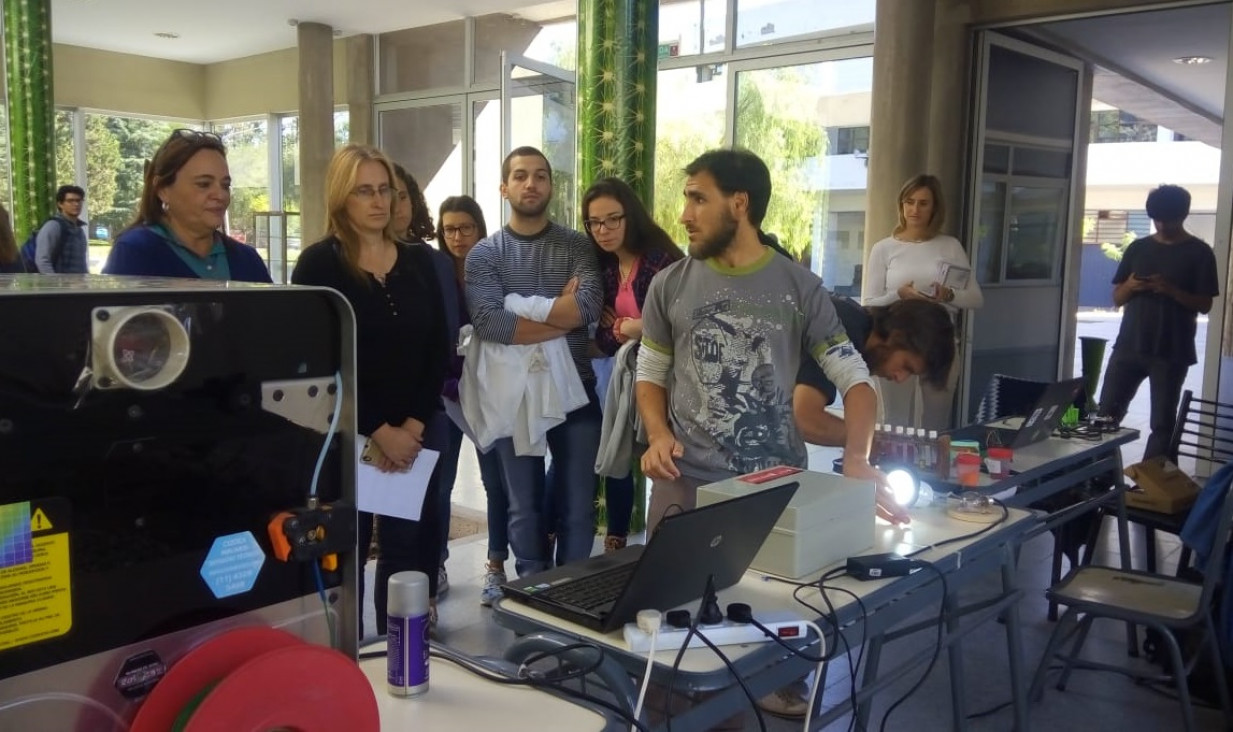 imagen Expusieron productos elaborados en taller de ciencia abierta organizado por la FCA