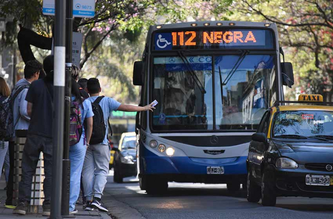 imagen Estudiantes de la FCA podrán descargar el certificado del medio boleto universitario