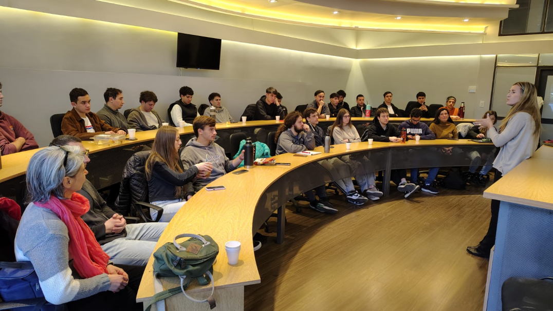 imagen Estudiantes de Ingeniería visitaron Ciencias Agrarias para conocer proyectos de innovación y ciencia aplicada