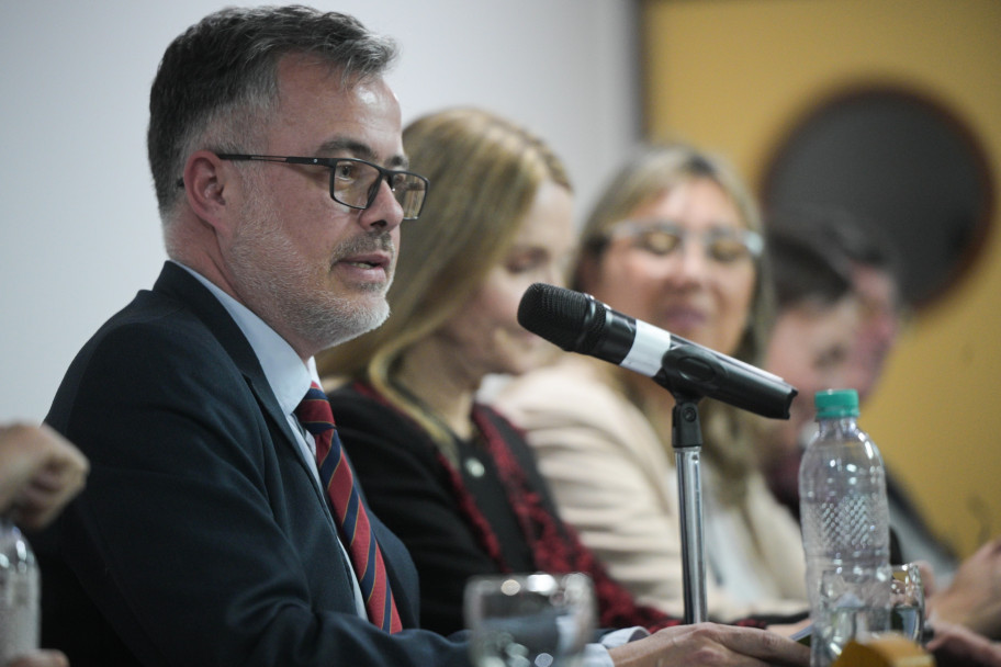 imagen David Martín y Alejandrina Alaria asumieron en Ciencias Agrarias: "La universidad pública es ascenso social e innovación para la región"