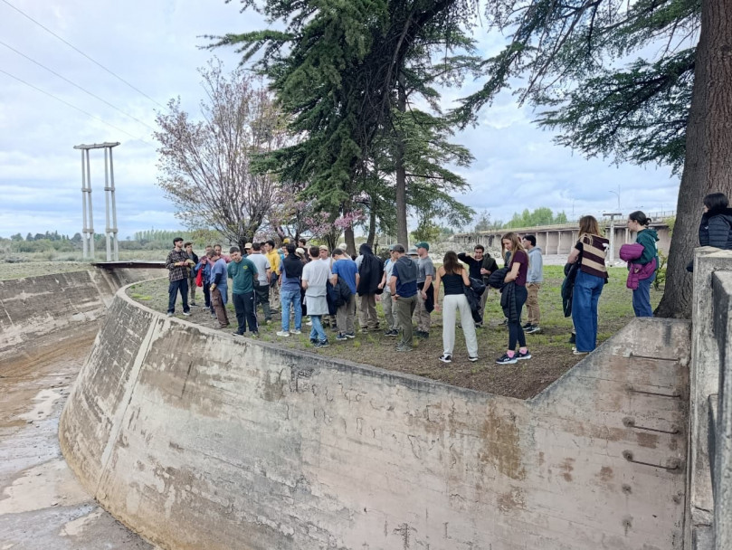 imagen Intercambio académico: Ciencias Agrarias de la Universidad Nacional de Entre Ríos recorre el corazón hídrico de Mendoza