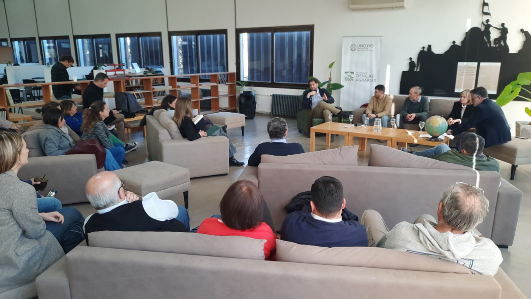 imagen La Facultad celebró el Día de la Enseñanza de las Ciencias Agropecuarias con un evento lleno de intercambio, ideas y nuevas miradas