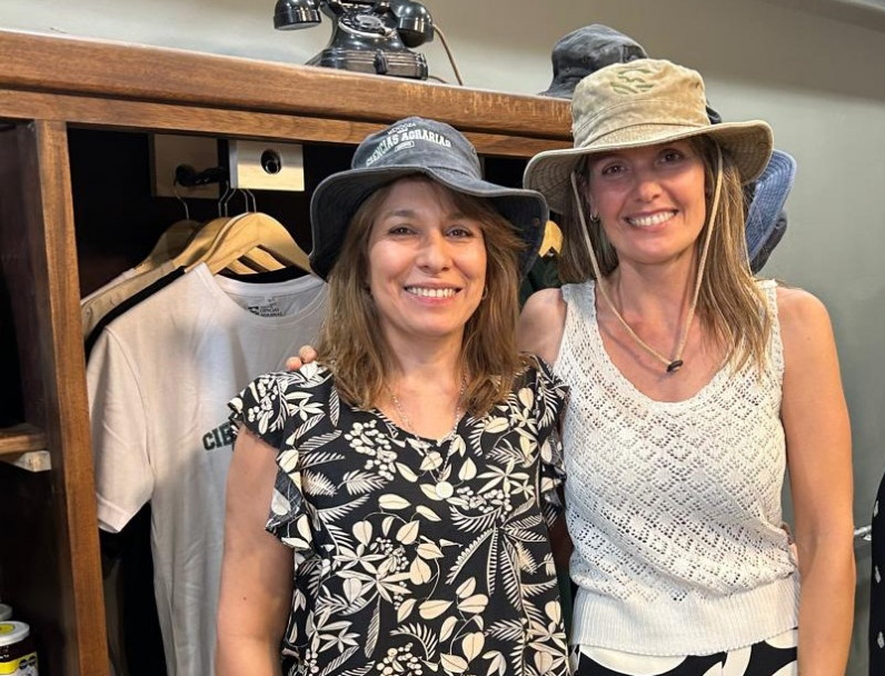 imagen Se inauguró el "Mercadito de Agrarias" un espacio de encuentro y venta abierta a la comunidad universitaria