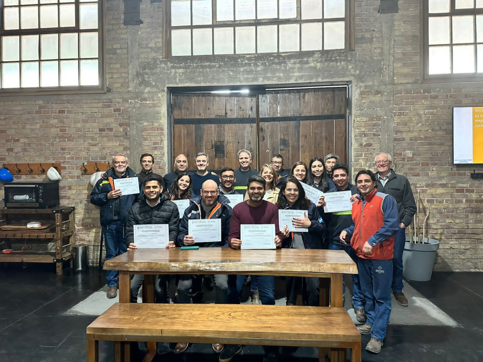 imagen Exitoso cierre del curso in-company de gestión de la innovación en DERVINSA