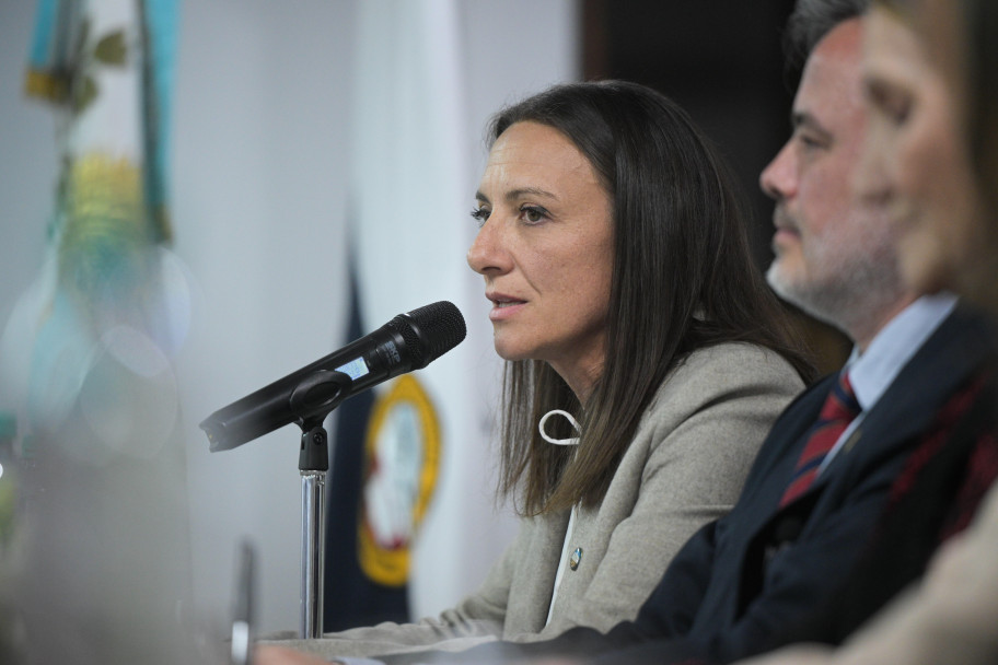 imagen David Martín y Alejandrina Alaria asumieron en Ciencias Agrarias: "La universidad pública es ascenso social e innovación para la región"