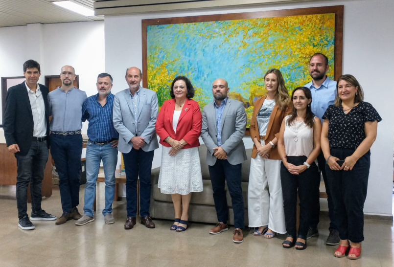 imagen El Ministro de Producción de la Provincia de Mendoza visitó la Facultad de Ciencias Agrarias