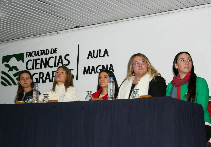 imagen Un mástil histórico, abanderados destacados y alianzas estratégicas marcaron el Acto del Día de la Bandera 2025