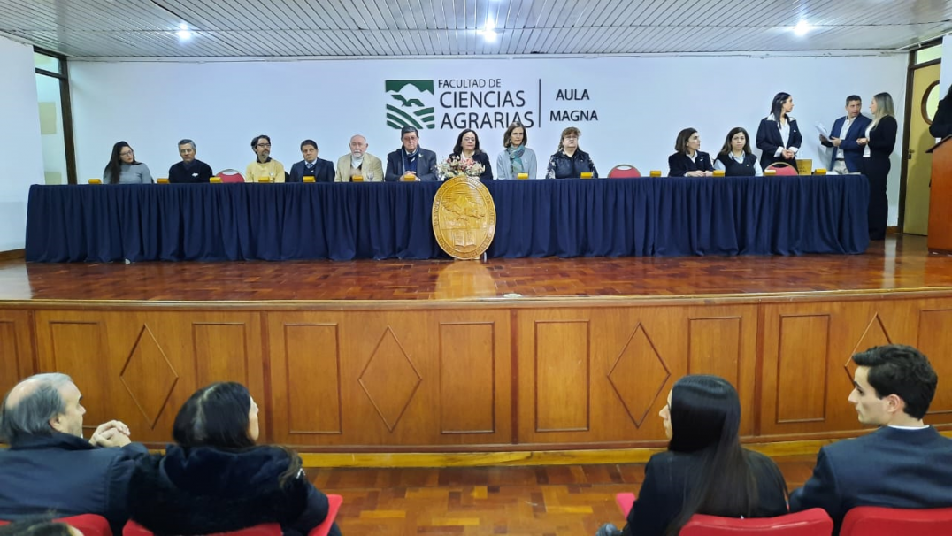 imagen Un emotivo Acto del Día de la Bandera y Cambio de Abanderados y Escoltas se realizó en Ciencias Agrarias