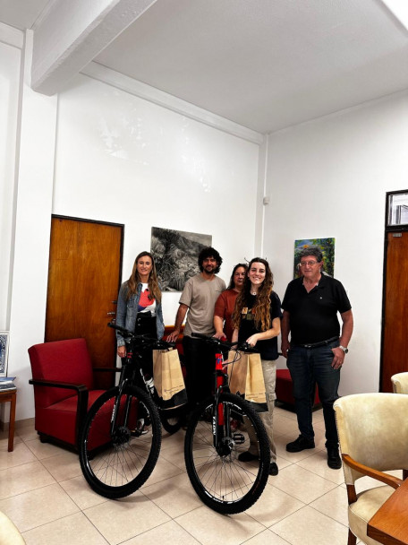 imagen Entrega de Premios del Concurso de Cajas Nido en la Facultad de Ciencias  Agrarias