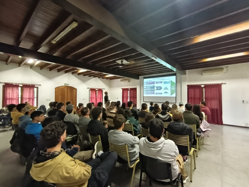 imagen Intercambio académico: Ciencias Agrarias de la Universidad Nacional de Entre Ríos recorre el corazón hídrico de Mendoza