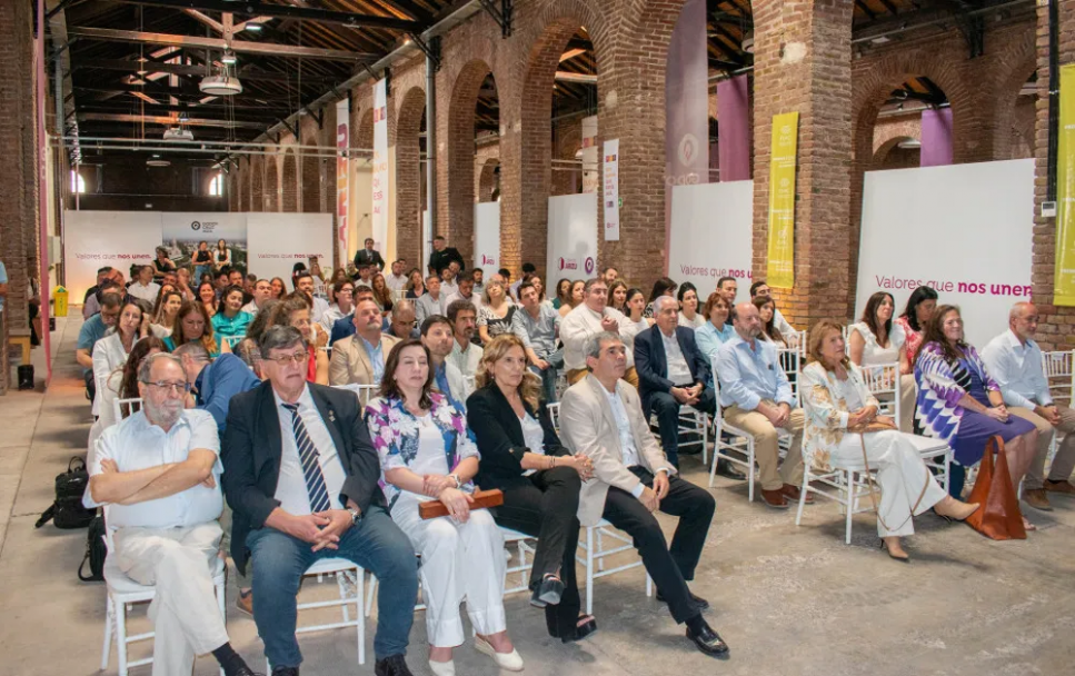 imagen La Facultad de Ciencias Agrarias participó de un reconocimiento en los Premios a la Innovación 2025 por el "Plan de Desarrollo Integral del Distrito Uspallata"