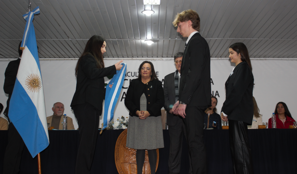 imagen Un mástil histórico, abanderados destacados y alianzas estratégicas marcaron el Acto del Día de la Bandera 2025