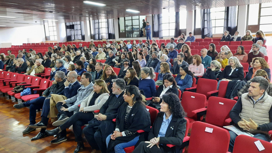 imagen Ciencias Agrarias celebró el Día de la Bandera 2026 con reconocimientos académicos y la designación de nuevos abanderados para el próximo ciclo lectivo