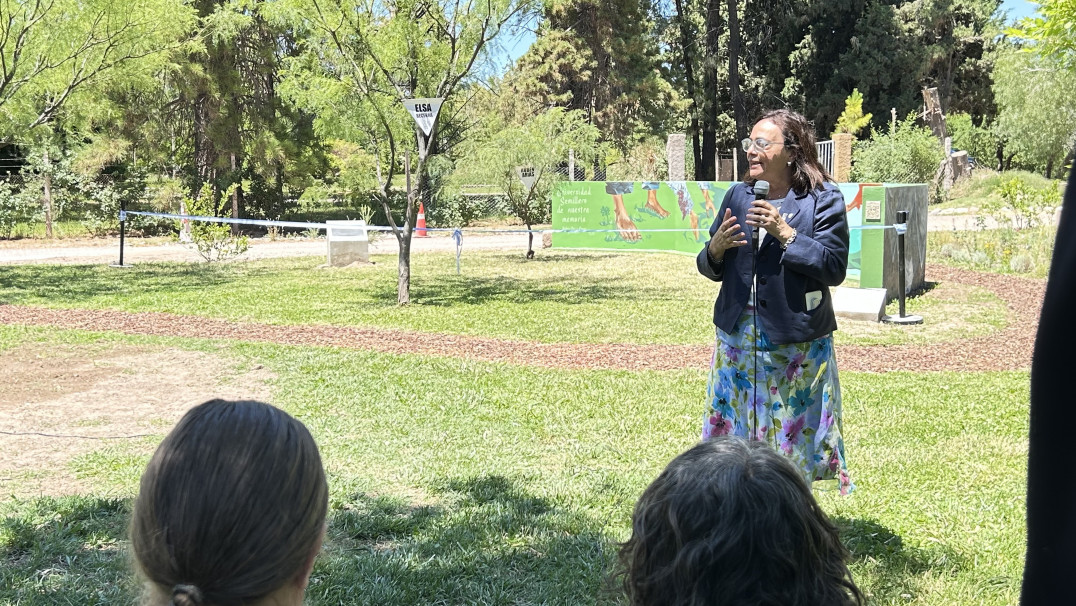 imagen Se realizó la inauguración de la Plaza-Jardín en el Espacio de Derechos Humanos por la Memoria, Verdad y Justicia de la Facultad de Ciencias Agrarias