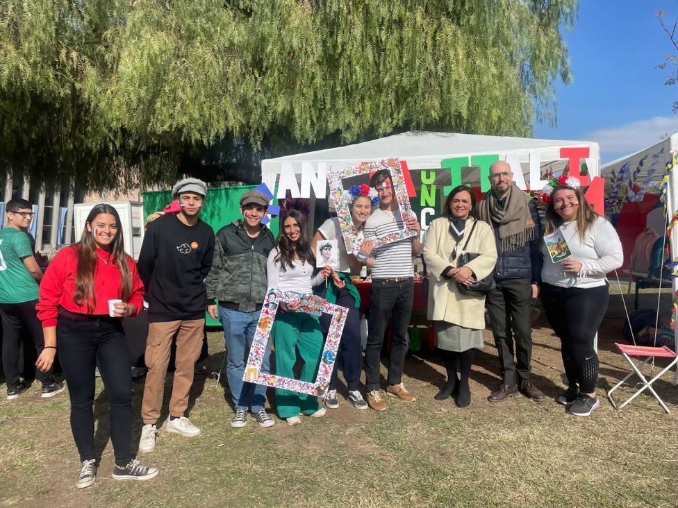 imagen El stand de Ciencias Agrarias entre los tres mejores del "11° Festival Internacional de Estudiantes de Intercambio"