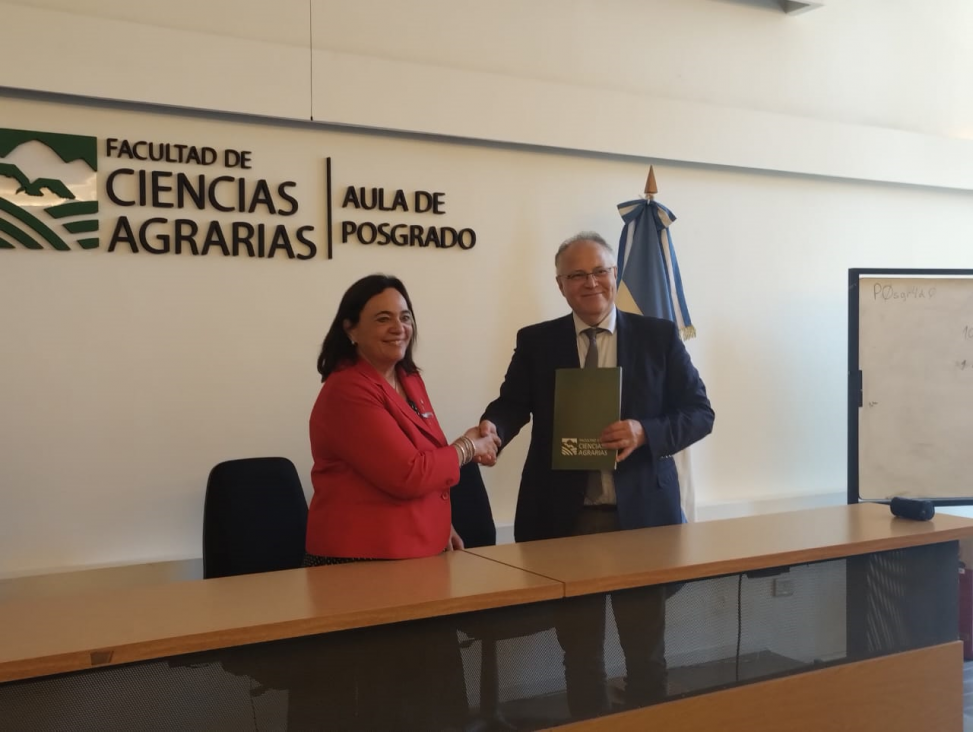 imagen Visita del Rector de la Universidad de Sopron (Hungría) a la Facultad de Ciencias Agrarias