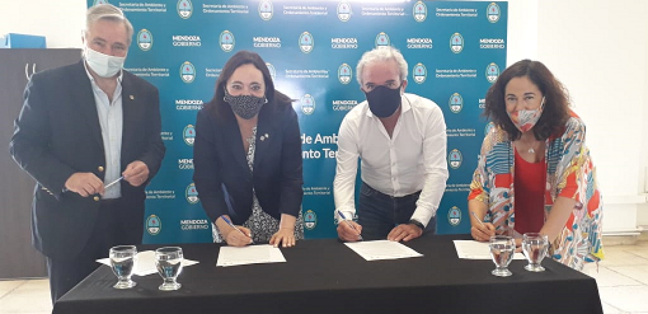 imagen Agrarias firma convenio de colaboración con Ecoparque para el manejo forestal del predio