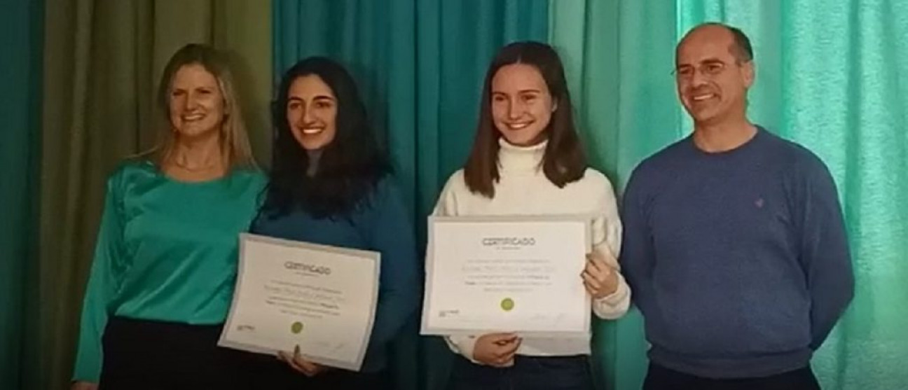 imagen Uvas Argentinas premió a 2 estudiantes de Ciencias Agrarias por elaborar un "Manual del Mosto"