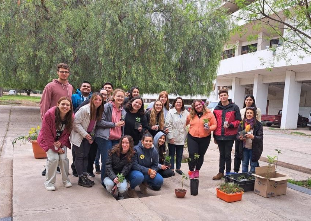 imagen 60 años del Jardín Botánico: II Jornadas de Educación Ambiental y Feria de Intercambio de Saberes, Semillas y Plantas