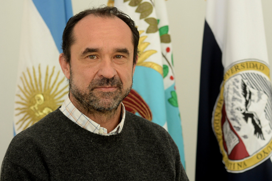 imagen Nuevo Director Científico de la Revista de la FCA - Dr. Ricardo Masuelli