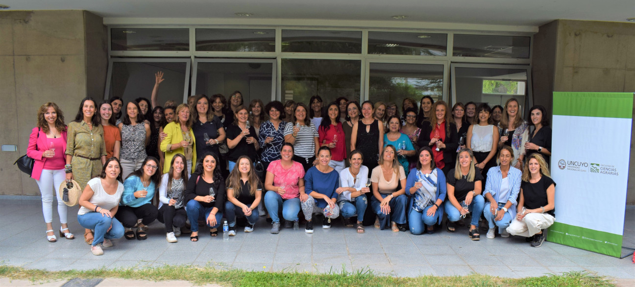 imagen En el marco del mes de la mujer, se realizó el evento "Mujeres en Vendimia"