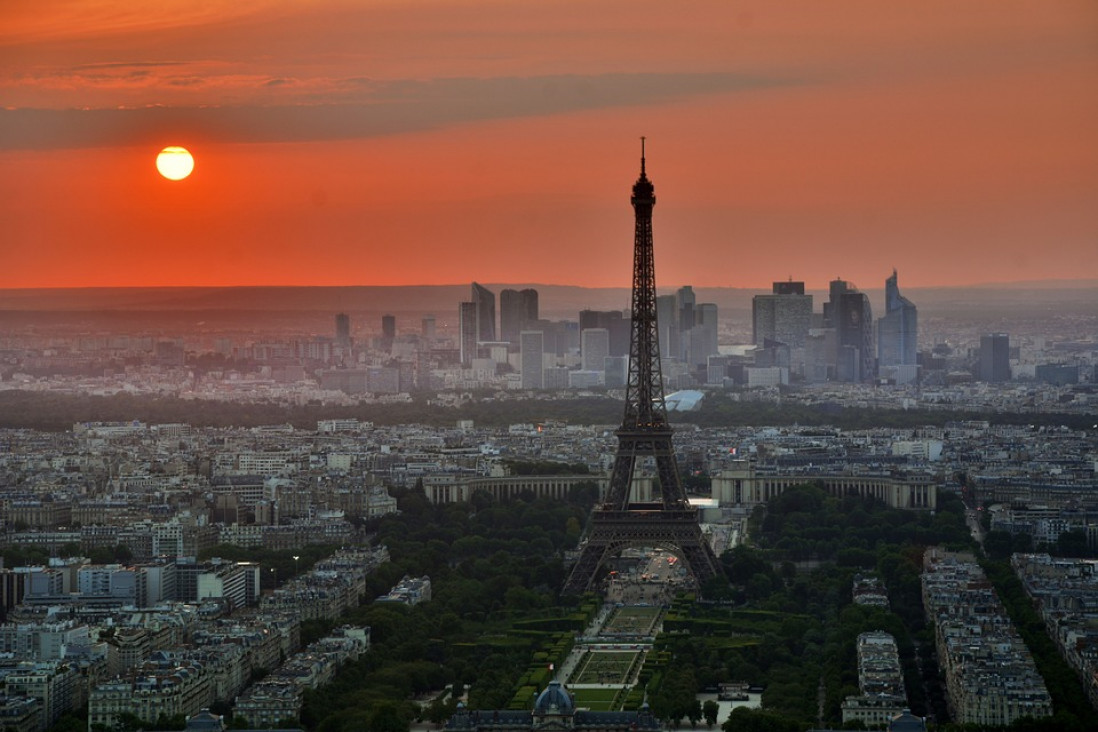 imagen Citaron a estudiantes seleccionados para estudiar en Francia