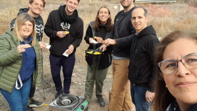 imagen Estudiantes de Ingeniería en Recursos Naturales Renovables comparten su aventura en la investigación de biodigestores