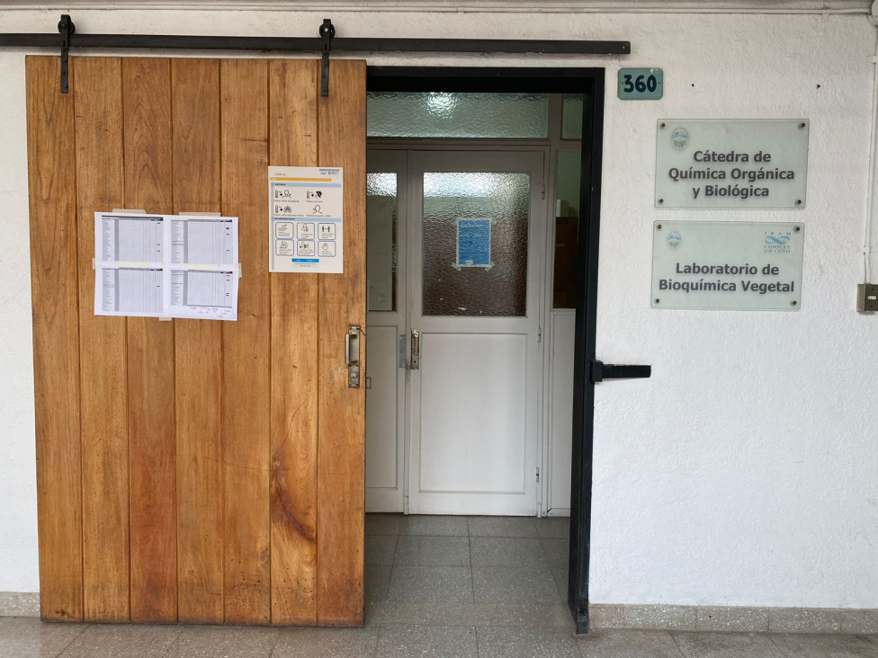 imagen Llamado a cobertura de cargos interinos en la Cátedra de Química Orgánica y Biológica